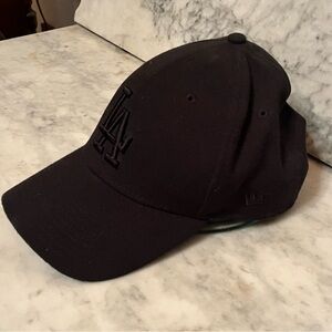 Los Angeles Dodgers Black Baseball Cap with Embroidered Logo